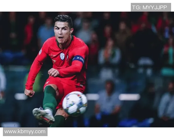 足球明星月收入揭秘:谁是收入最高的球员及其背后的商业价值分析 足球明星月收入揭秘:谁是收入最高的球员及其背后的商业价值分析