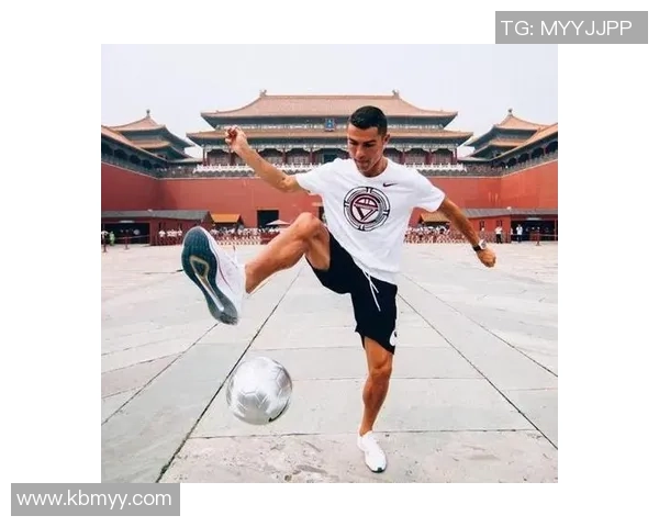 帅气男足球明星的迷人头像大盘点，颜值与球技并存的魅力瞬间